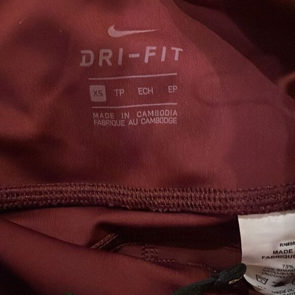 Two pair Nike Leggings - Picture 4 of 16